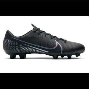 Brand New Men’s Nike Soccer Cleats